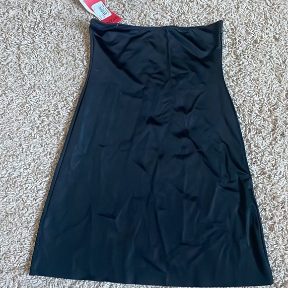 NWT Spanx black half slip - Picture 2 of 4